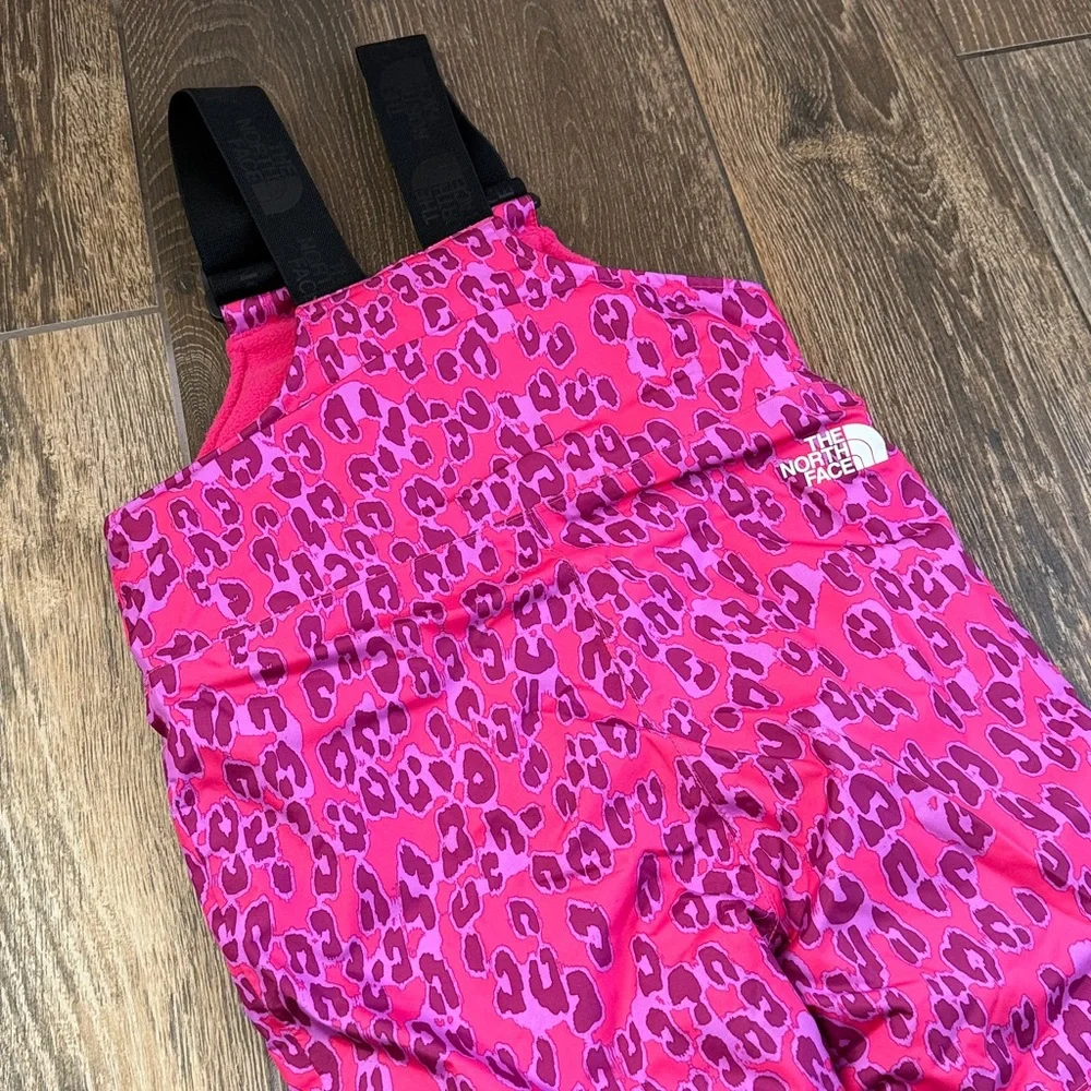 The North Face Toddlers’ Snowquest Pink Leopard Insulated Snow Bibs—4T - Picture 11 of 11